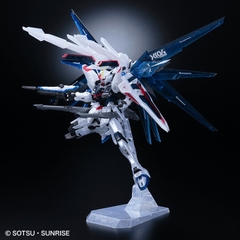 Mô Hình Lắp Ráp Gundam MG Freedom 2.0 Clear Color The Gundam Base - GDC