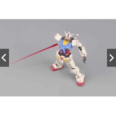 Mô Hình Lắp Ráp Gundam HG RX-78-2 Fighter Beyond Global