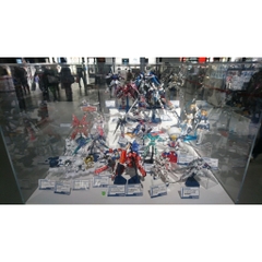Mô hình lắp ráp GUNDAM BASE LIMITED RG QANT 1/144 00 QAN[T] FULL SABER CLEAR COLOR BANDAI