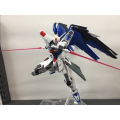 Mô Hình Lắp Ráp MG Gundam Freedom Ver 2.0 Model (Tặng Đế Base + Decal)