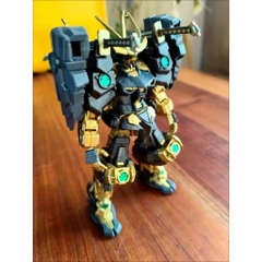 Mô Hình Lắp Ráp WM61846 HG 1/144 Astray Sengoku Heretic Black Gold 4 Kiếm