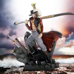 Mô Hình Figure One Piece Anime Mihawk Mắt Diều Hâu - Đảo Hải Tặc - GundamGDC