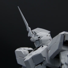Mô Hình Lắp Ráp MGEX Unicorn Gundam 2202 - Tặng Kèm Màu Clear