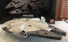 Mô hình Lắp Ráp Bandai Star Wars 1/72 Perfect Grade Millennium Falcon [2375614]