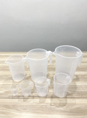 Ca đong nhựa có nắp 3500ml L2035