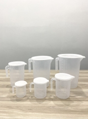 Ca đong nhựa có nắp 500ml L2005