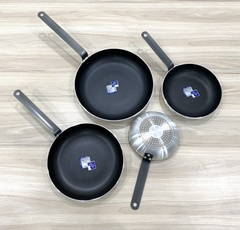 Chảo chiên chống dính cán thép ( 2 đáy) 24cm 103764