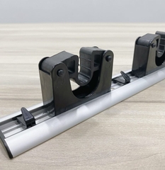 Móc treo chổi lau nhà ( 4 kẹp ) C-109