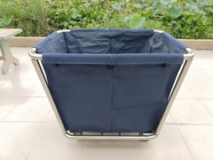 Xe dọn đồ dơ C-40