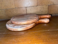 Khay Gỗ Tròn Pizza Tay Cầm 24cm