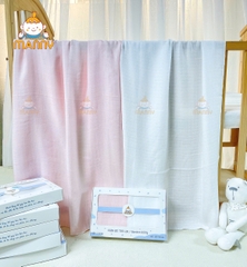 Chiếc khăn tắm Sợi Tre Lụa nhà MANNY rất mềm và thấm hút