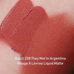 Son Kem Gucci Rouge Liquid Matte Lip Colour Màu 208 They Met In Argentina (Cam hồng đất) - 6.5ml Fullbox