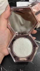 Phấn Bắt Sáng Fenty Beauty Diamond Bomb All-Over Diamond Veil - 01 How Many Carats - 8g Fullbox Hàng US (Bị vỡ)