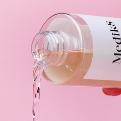 Nước Hoa Hồng Tẩy Tế Bào Chết Dịu Nhẹ Medik8 Press Glow 30ml - Fullbox Hàng US