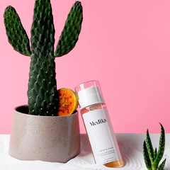 Nước Hoa Hồng Tẩy Tế Bào Chết Dịu Nhẹ Medik8 Press Glow 30ml - Fullbox Hàng US