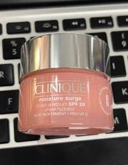 Kem dưỡng Clinique moisture surge SPF28 - 30ml Nobox