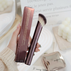 Cọ Tán Nền Hourglass Ambient Soft Glow Foundation Brush - Hàng Duty