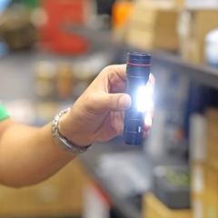 Vultura VTR-FL2401 Đèn Pin Sạc Cắm Trại 200 Lumen