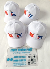 Đặt nón đồng phục