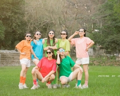 Áo sắc màu đi biển cho nhóm