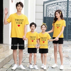 Áo Thun Đồng Phục Gia Đình Giá Rẻ Tại Bình Phước Màu hồng- Đồng Phục May Thành Việt