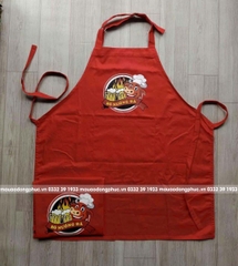 Tạp dề quán màu đỏ