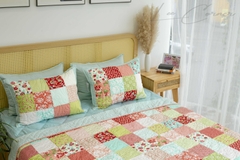 Bộ chăn gối ghép vuông xanh đỏ, chần máy, 2x2,2m - good life