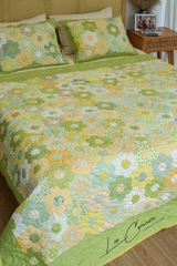 Bộ chăn ghép lục giác cạnh 3cm, vàng chanh, chần máy, size 2x2,2m