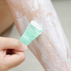 Kem Tẩy Lông Epilat Kracie Nhật Bản - TÍM DA NHẠY CẢM Tuýp 150g Kèm Dao Cạo