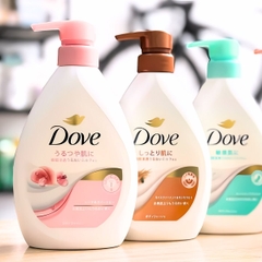 Sữa Tắm Dove Sáng Da Dưỡng Ẩm  Mịn Màng Thơm Lâu Nhật Bản 470g