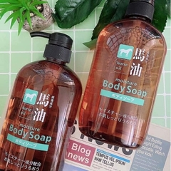 Sữa Tắm Mỡ Ngựa Dưỡng Ẩm Horse Oil Moisture Body Soap Nhật  600ml