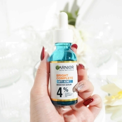 Serum Garnier New Bright Complete Anti Acne Booster 4% Chai 30ml