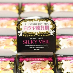Kem Ủ Dưỡng Trắng Silky Veil Nhật Bản