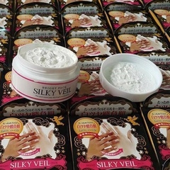 Kem Ủ Dưỡng Trắng Silky Veil Nhật Bản