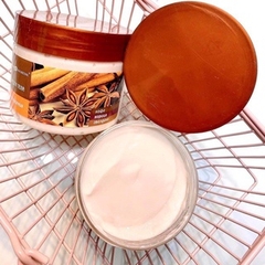 Kem Tan Mỡ Toàn Thân Cà Phê Quế Hồi Exclusive Cosmetic Nga - Hủ 260g