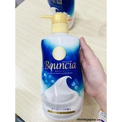 Sữa Tắm Bouncia Dưỡng Ẩm Trắng Da Chiết Xuất Từ Sữa Bò Nhật Bản