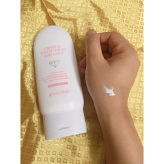 Dưỡng Thể 3W Clinic Crystal White Milky Body Lotion Tuýp 150g