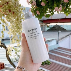 Sữa Dưỡng Trắng Muji Da Dầu Moisturing Milk Light Nhật 200ml