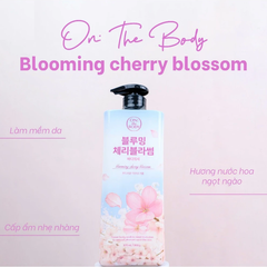 Sữa Tắm Hương Nước Hoa On The Body Dưỡng Ẩm Thơm Lâu Hàn Quốc 900g