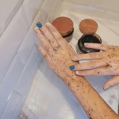 Tẩy TBC Bilena Cà Phê Quế Hồi Body Scrub Hũ 380g