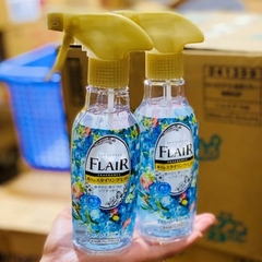 Xịt Thơm Và Làm Phẳng Quần Áo Flair KAO - 270ml