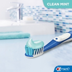 Kem Đánh Răng Làm Trắng Crest Prohealth Clean Mint 130G