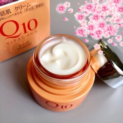 Kem KOSÉ Q10 Dưỡng Da Chống Lão Hóa & Tái Tạo Da Vital Age - Hủ 40g