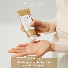 Sữa rửa mặt Centella Ampoule Foam Skin1004 Madagascar Tuýp 125ml