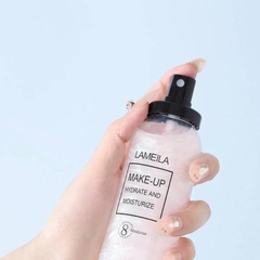 Xịt Khoá Nền Trang Điểm Lameila Quicksand Makeup Spray Chai 150ml