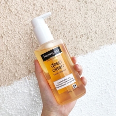 Sữa Rửa Mặt Neutrogena Deep Clean Facial Cleanser Làm Sạch Sâu Sáng Da Giảm Mụn Dạng Gel Mỹ - Chai 150ml