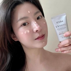 Kem Chống Nắng D’Alba UV Essence Waterfull+ Tone Up  Dưỡng Ẩm Nâng Tông Chống Lão Hóa Hàn Quốc 50mL