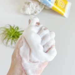 Sữa Rửa Mặt Melano CC Dưỡng Trắng Da Mờ Thâm Nám Nhật Bản 130g