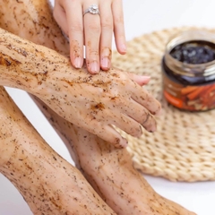 Tẩy TBC Bilena Cà Phê Quế Hồi Body Scrub Hũ 380g