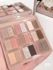 Bảng Mắt 18 Ô Hold Live Thỏ Hoa Nhiều Màu Nhũ Lì Lấp Lánh Bám Tốt Lâu Trôi Sweet Garden Bunny